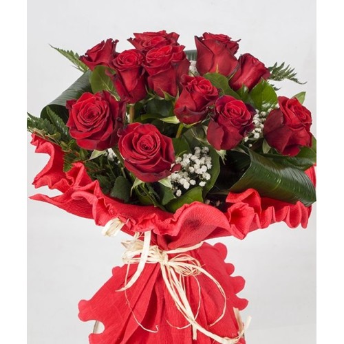 Italian bouquet 12 imported medium roses